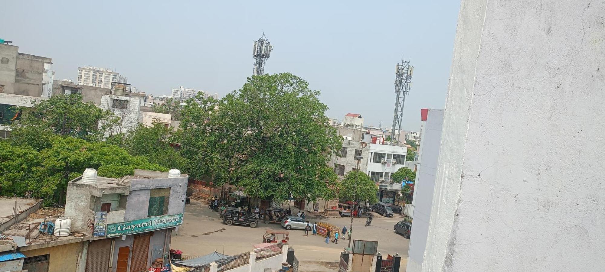 New Gayatri Palace Near Prem Mandir วรินดาวัน ภายนอก รูปภาพ